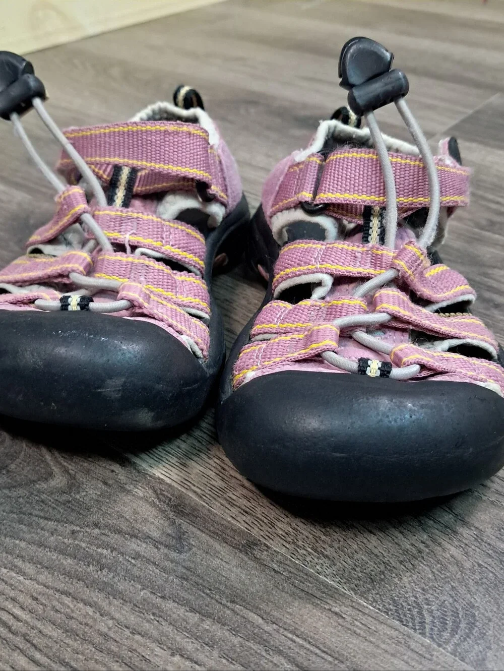 Keen Newport H2 Crocus Pink Waterproof Sandals Hiking Youth Girls US 10 EU 28